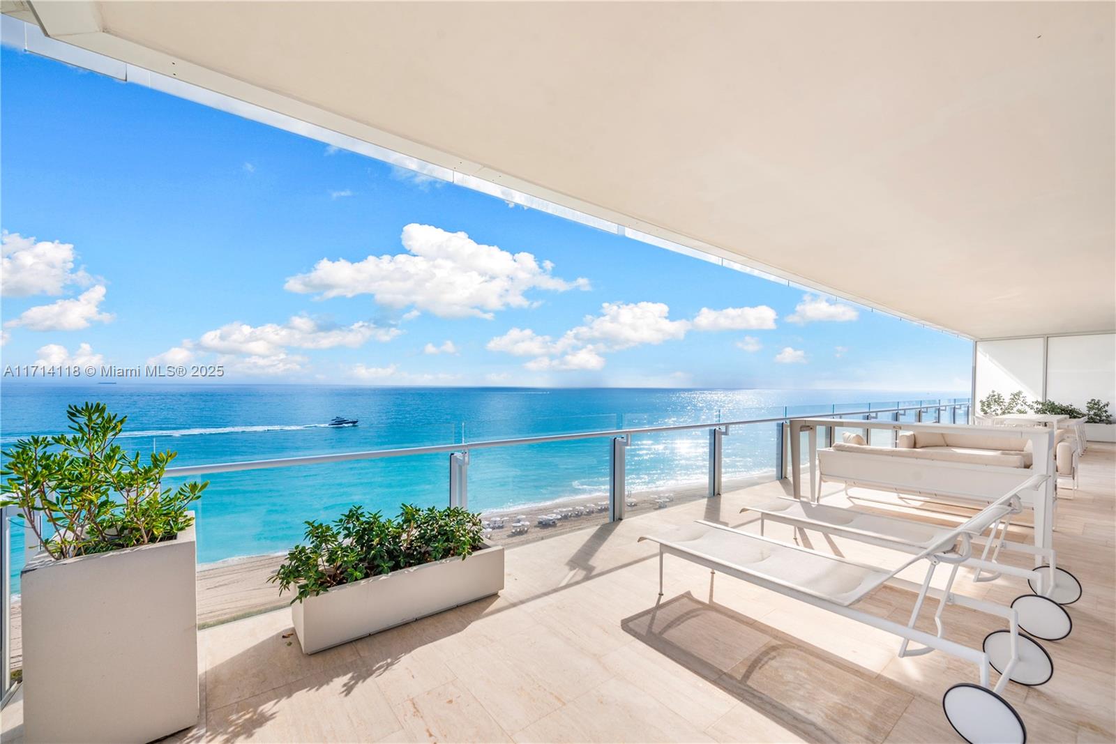 SURF CLUB CONDO - Residential