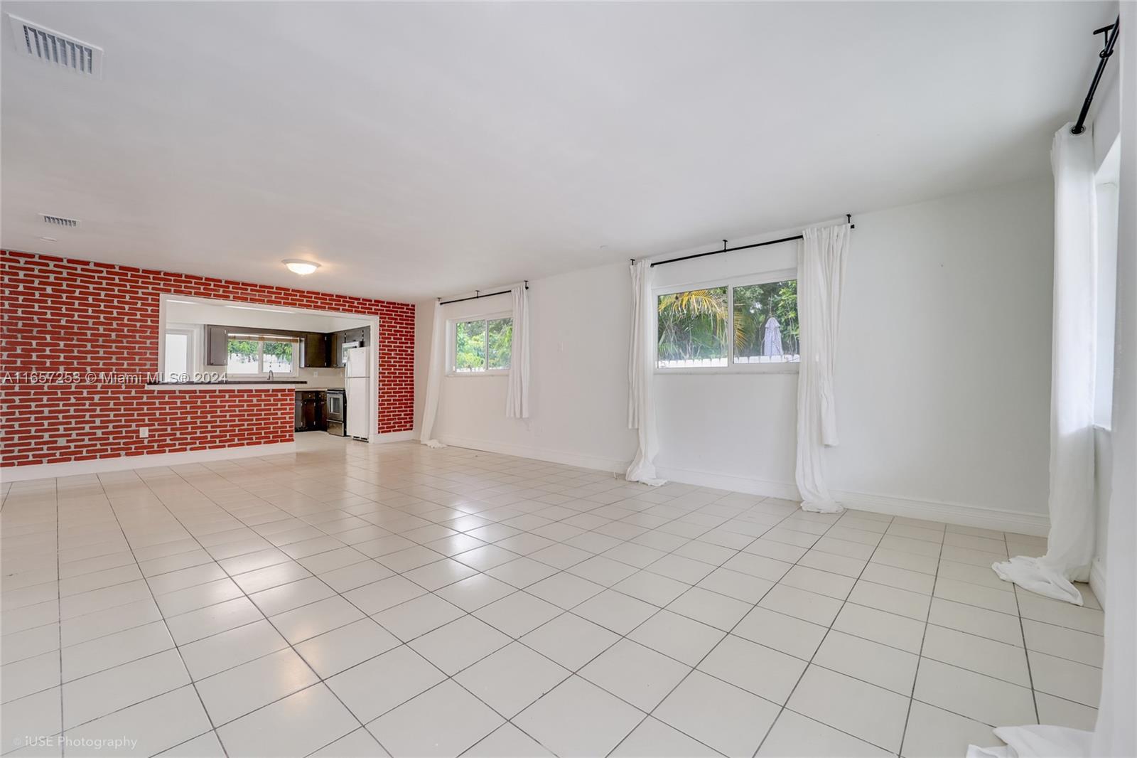 EAST SHENANDOAH - Residential Income
