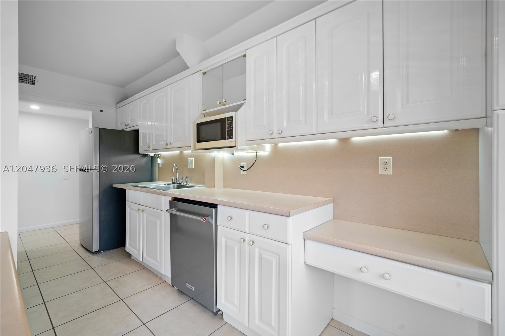 BAPTIST TOWERS CONDO - Residential