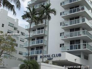 Beautiful View to Ocean and Bay Furnished Unit. Balcony to Enjoy the Sunrise.
Washer Dryer Inside Unit. Great Dining and Living Area Along with Half Bathroom. One Full Bathroom,Walk in Closet and The Master Bedroom.. Assigned Parking Space. Great Amenities with a Upgraded Private Gym and Beach Entrance Behind the Building.