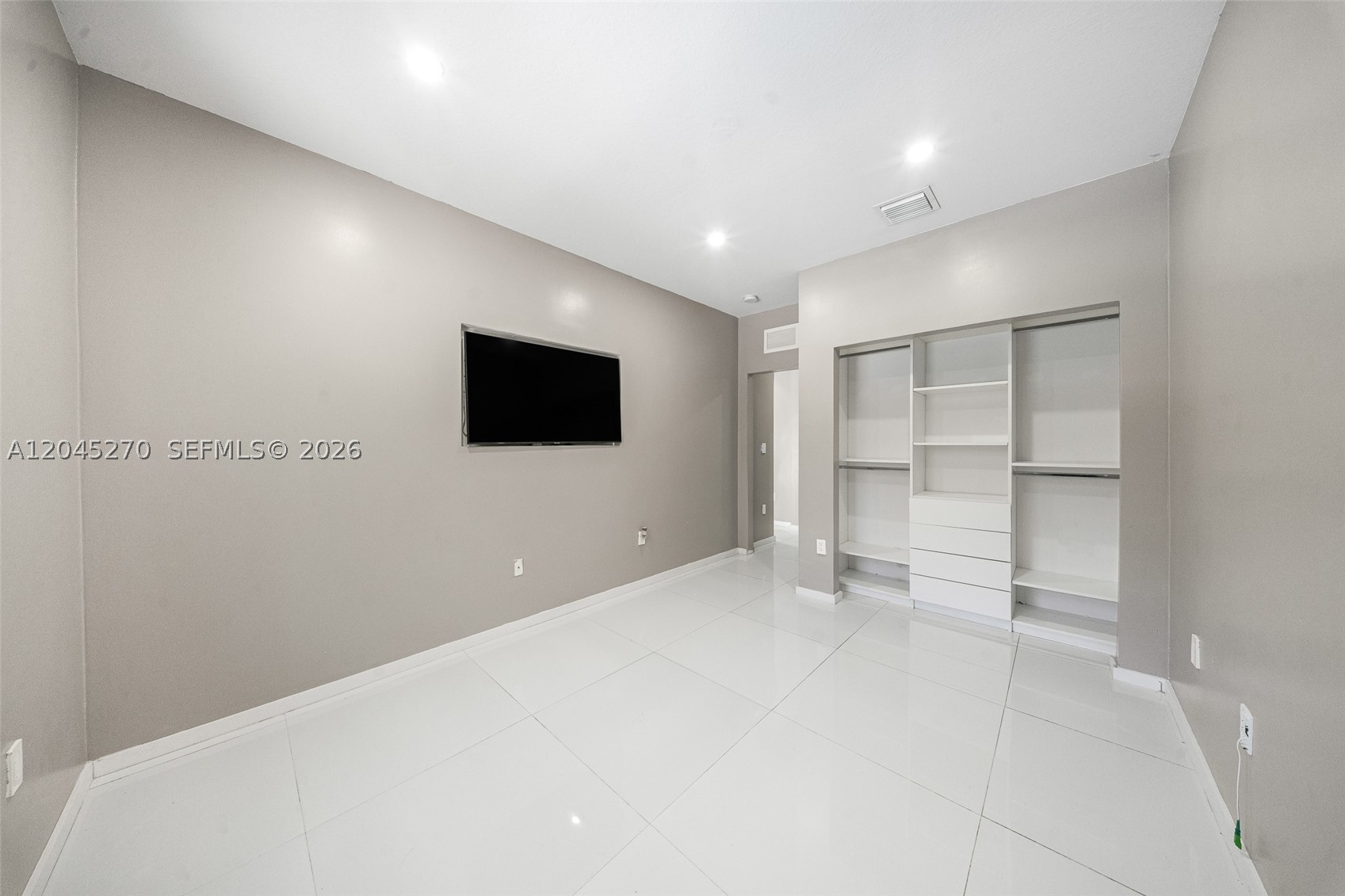 SILVER PALM WEST - Residential