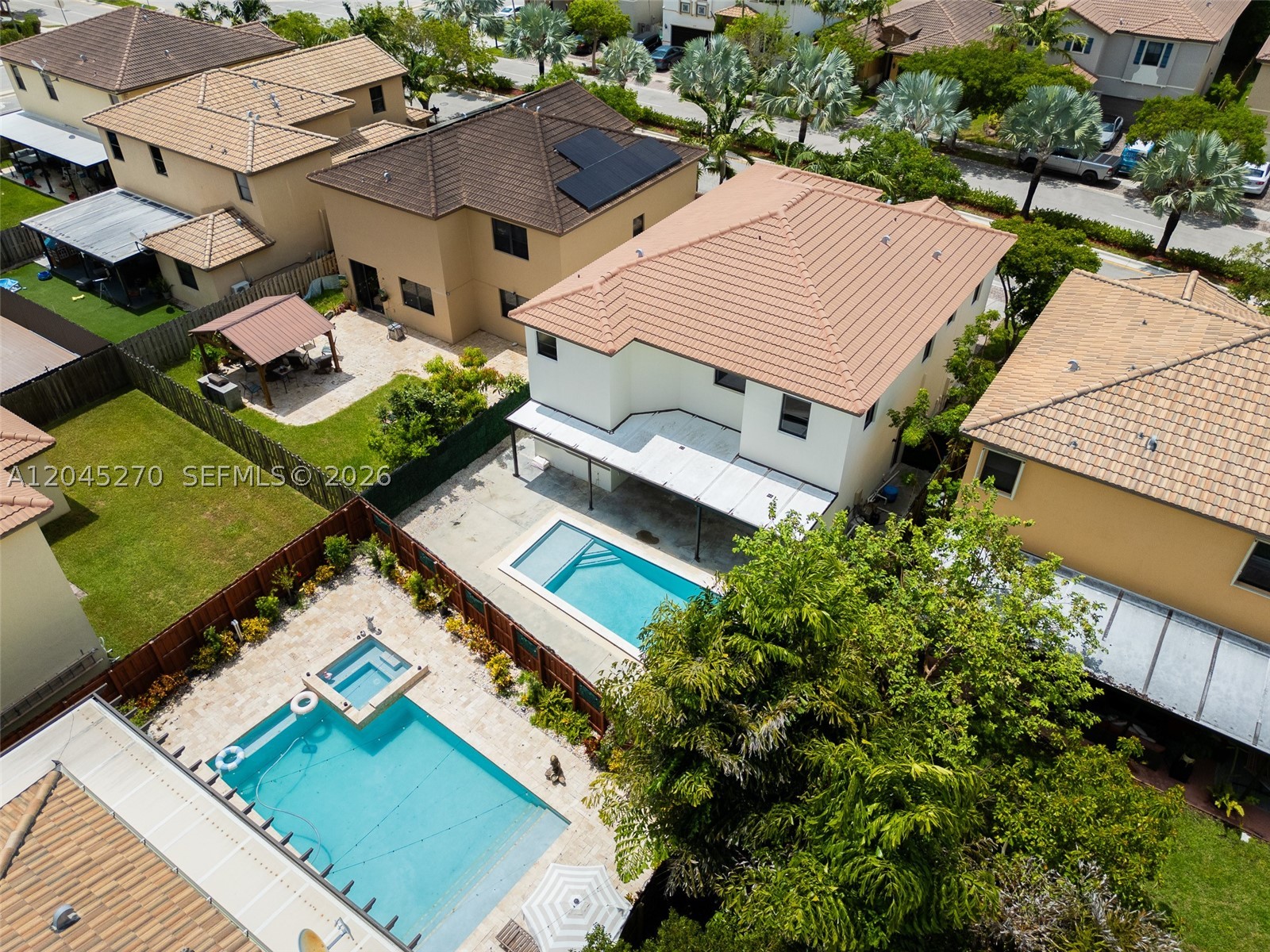 SILVER PALM WEST - Residential