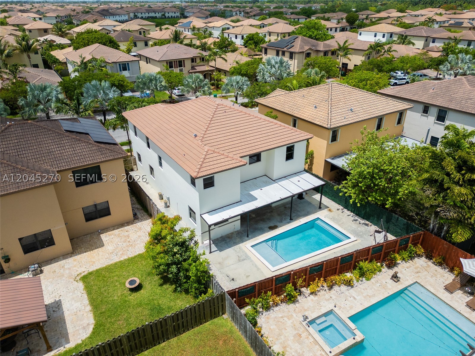 SILVER PALM WEST - Residential