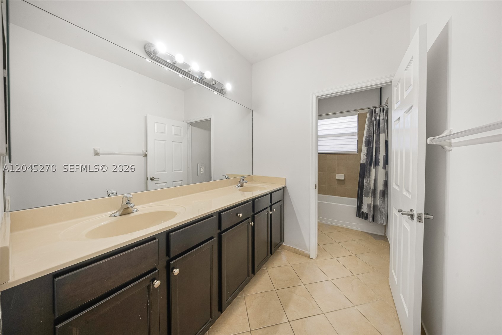 SILVER PALM WEST - Residential