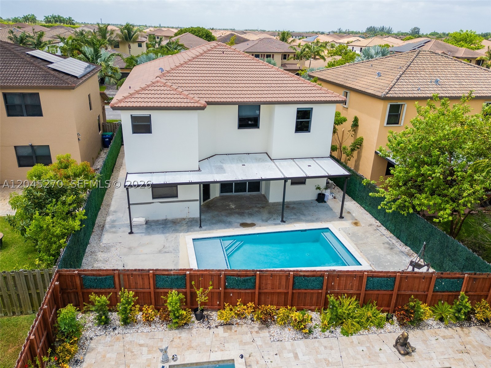 SILVER PALM WEST - Residential