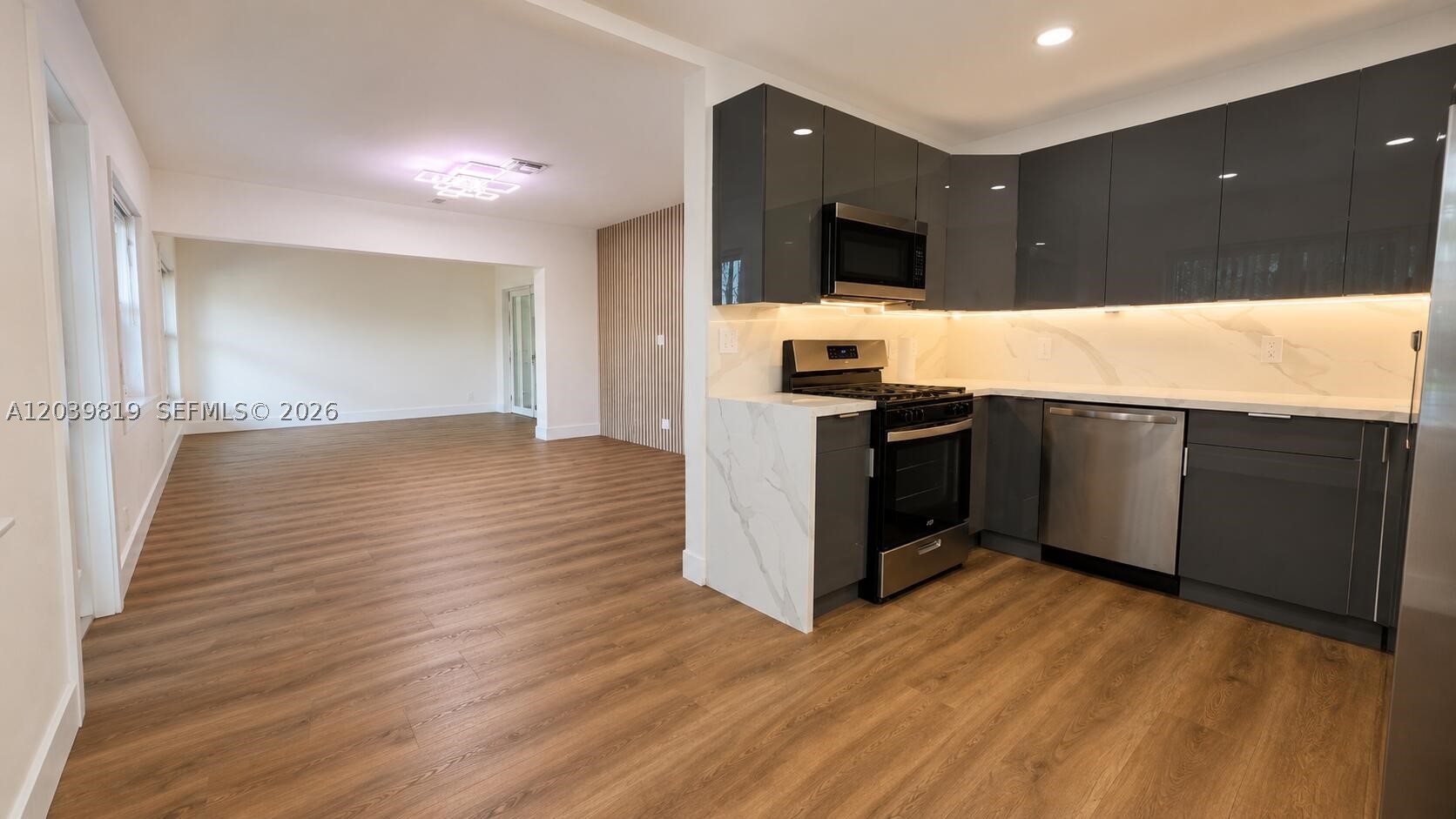 LOOK HOMESITES NO 4 - Residential
