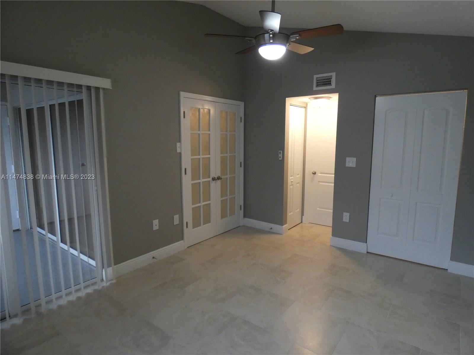 LAKEVIEW CLUB CONDO - Residential Lease