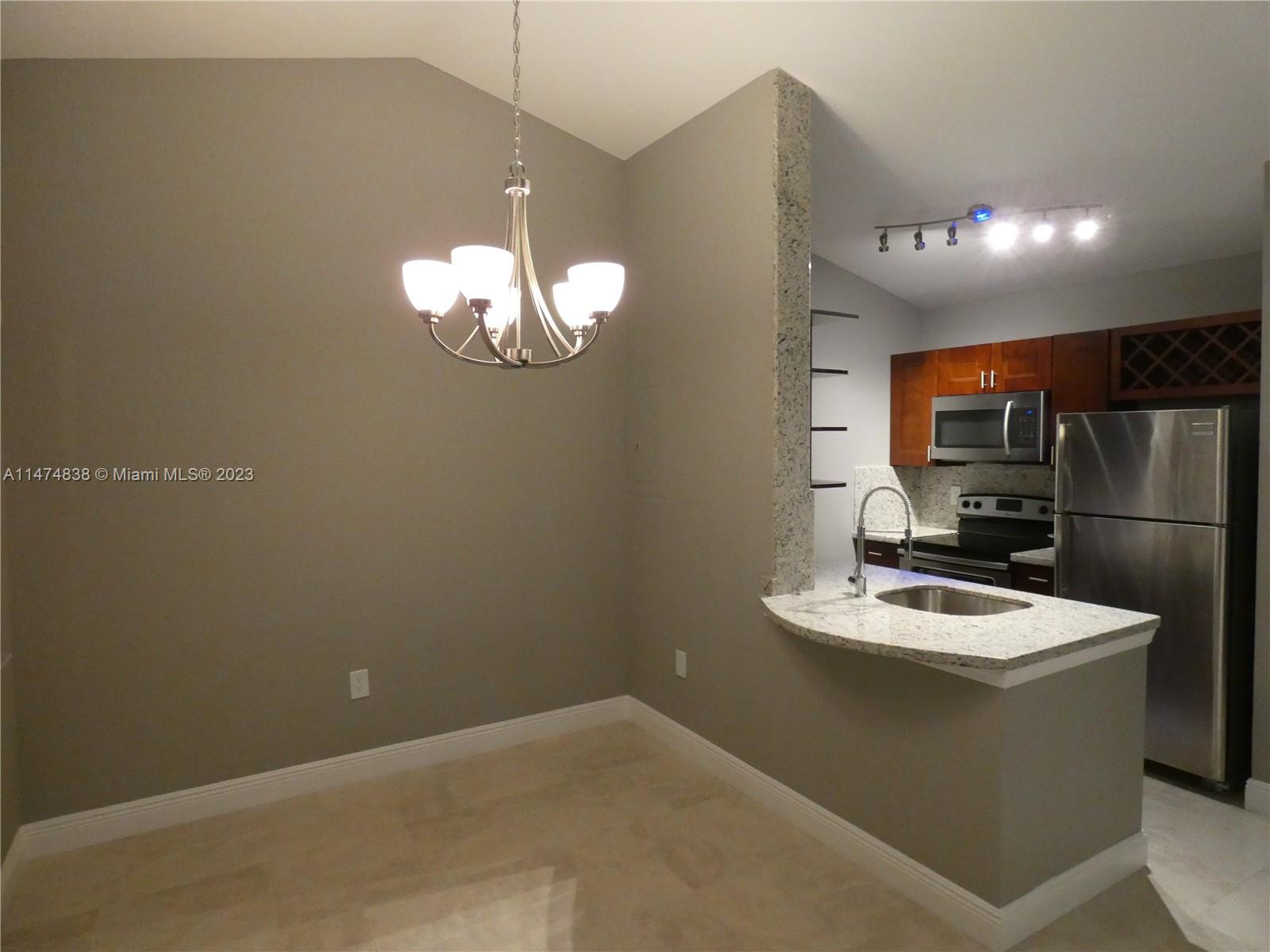 LAKEVIEW CLUB CONDO - Residential Lease