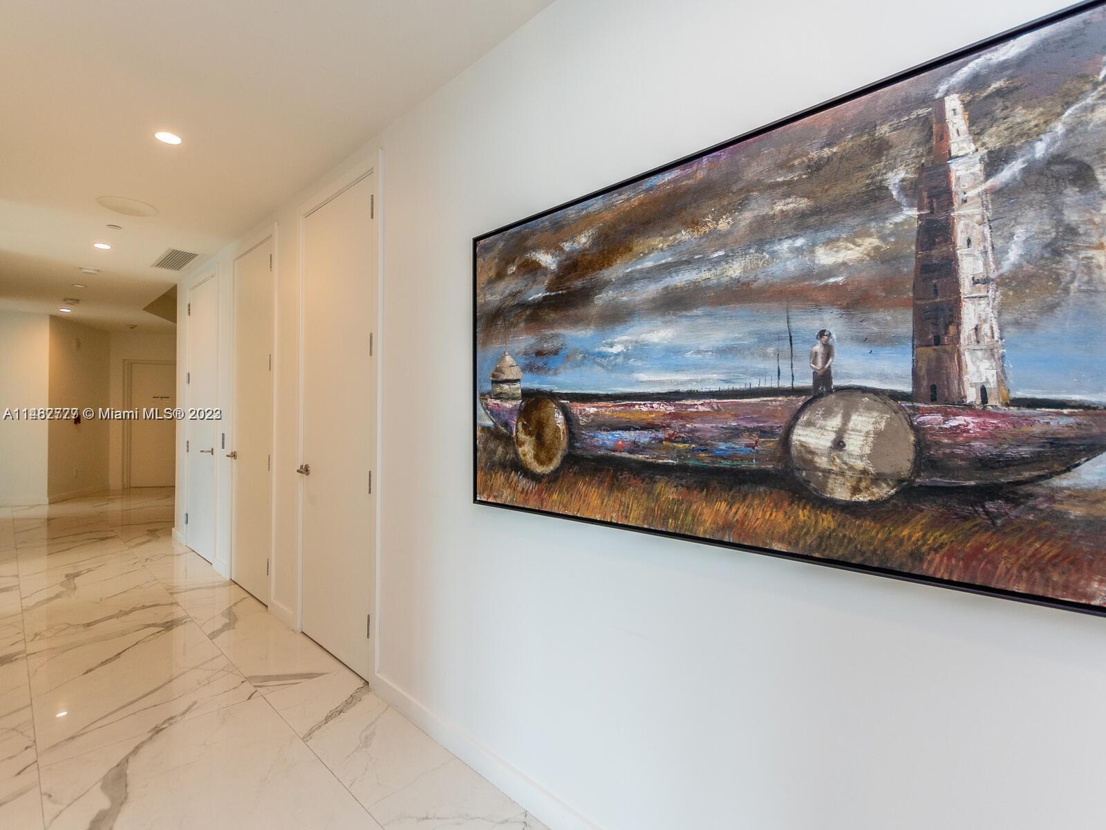 18555 COLLINS AVENUE COND - Residential