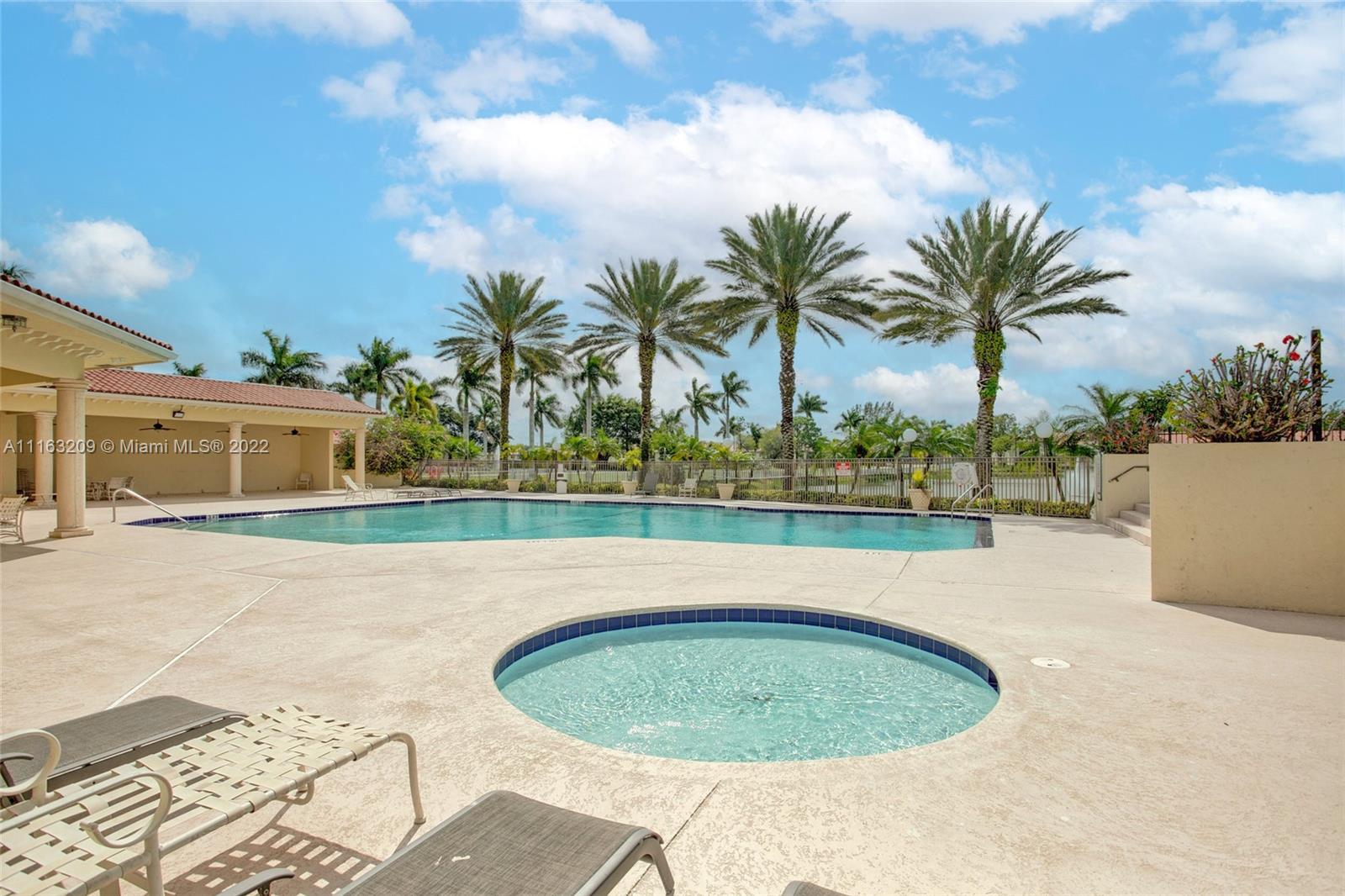 PALM BEACH PLACE CONDO - Residential