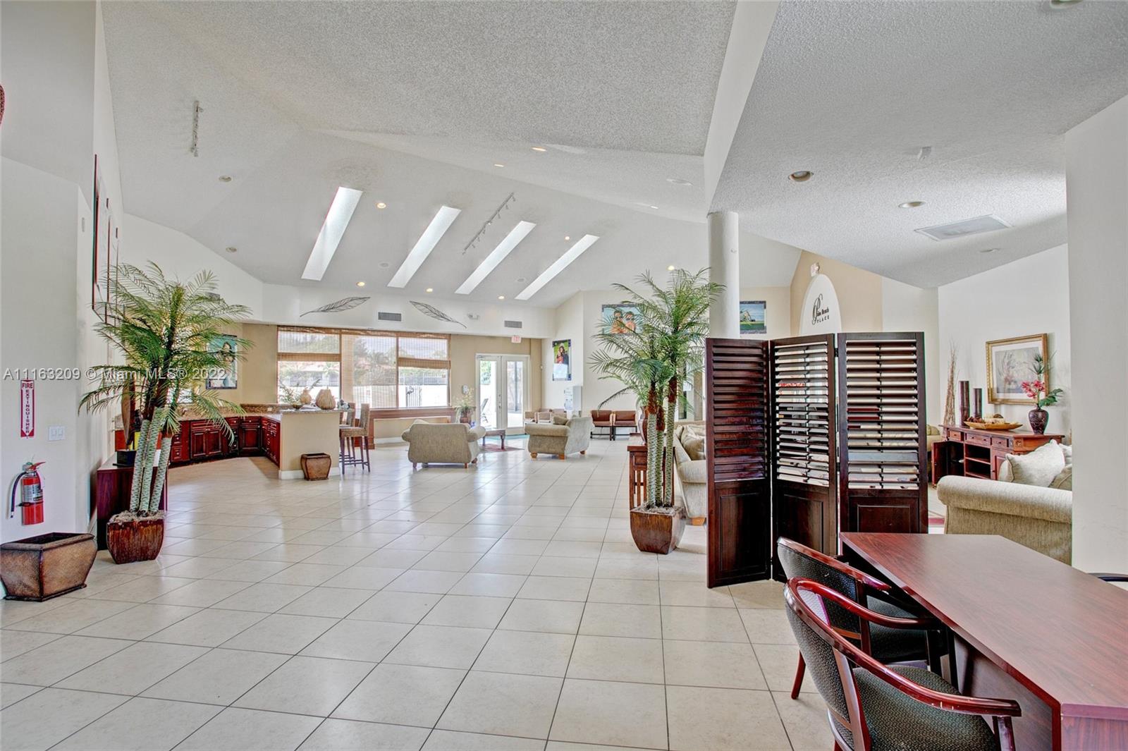 PALM BEACH PLACE CONDO - Residential