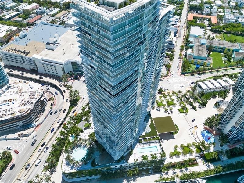 ICON CONDO - Residential
