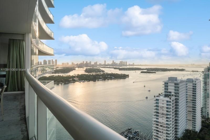 ICON CONDO - Residential
