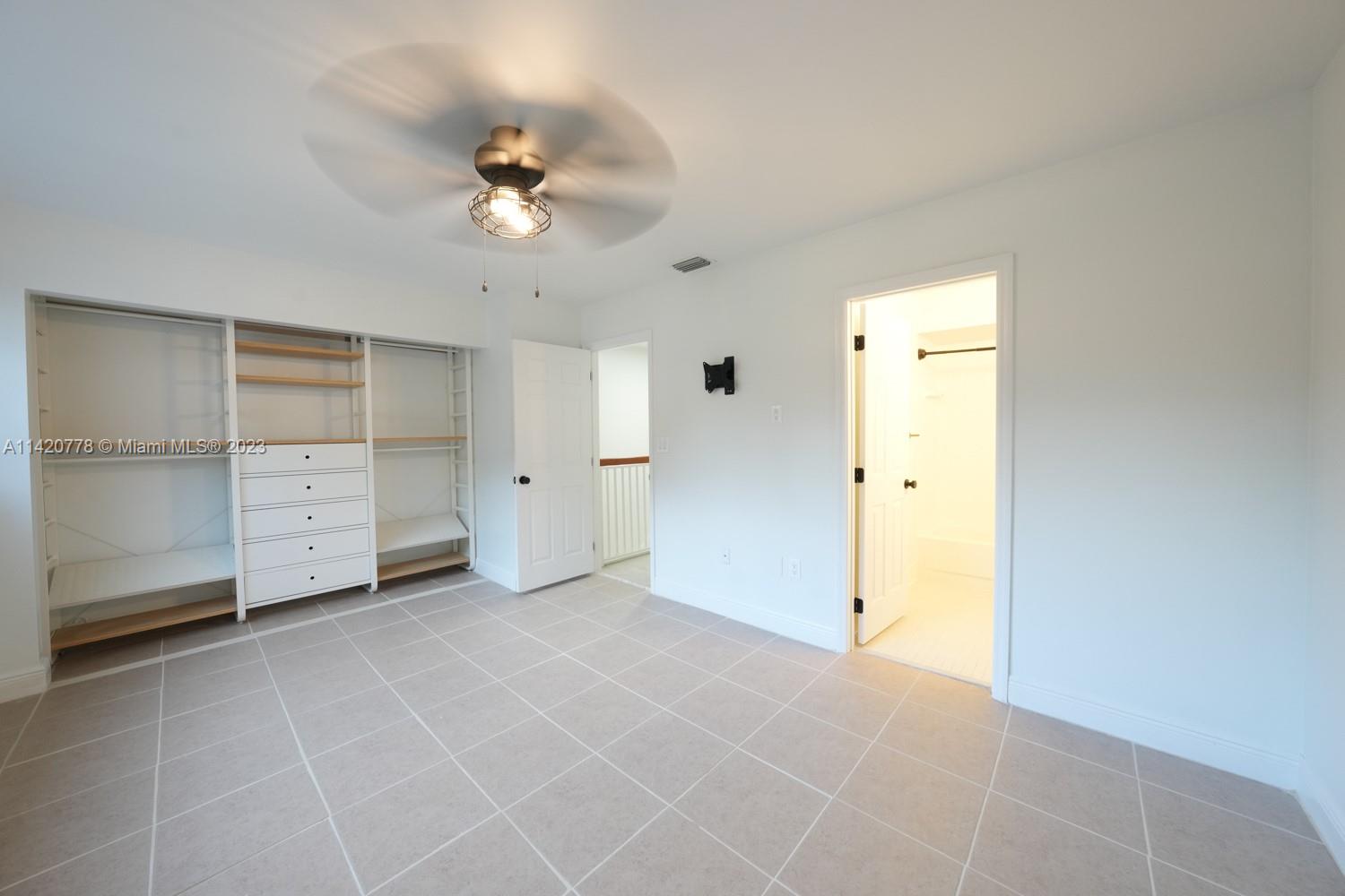 PEMBROKE LAKES SECTION SE - Residential Lease