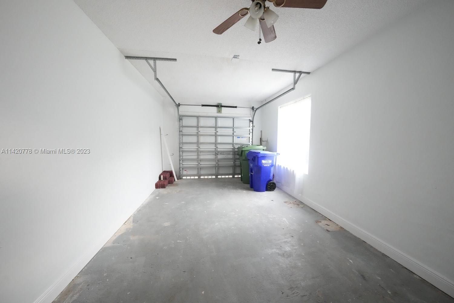 PEMBROKE LAKES SECTION SE - Residential Lease