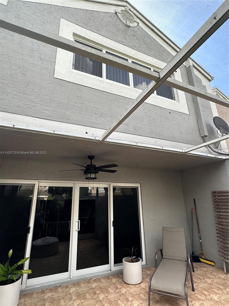 PEMBROKE LAKES SECTION SE - Residential Lease