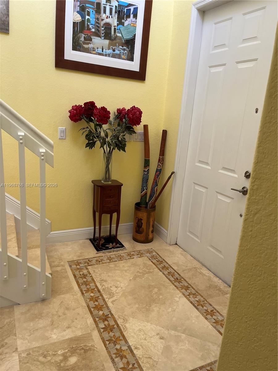 DORAL ISLES NORTH SEC ONE - Residential
