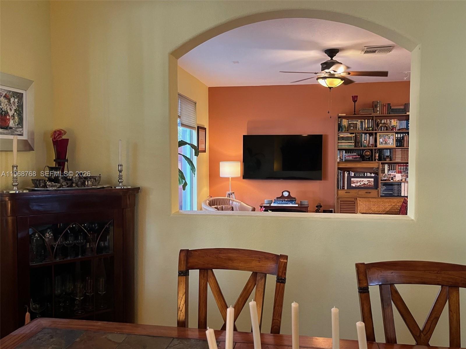 DORAL ISLES NORTH SEC ONE - Residential