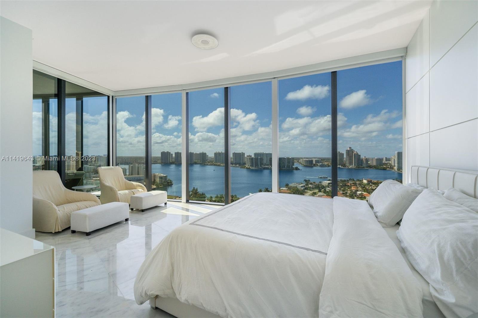 18555 COLLINS AVENUE COND - Residential Lease