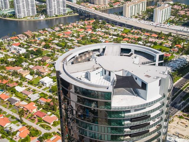 18555 COLLINS AVENUE COND - Residential Lease