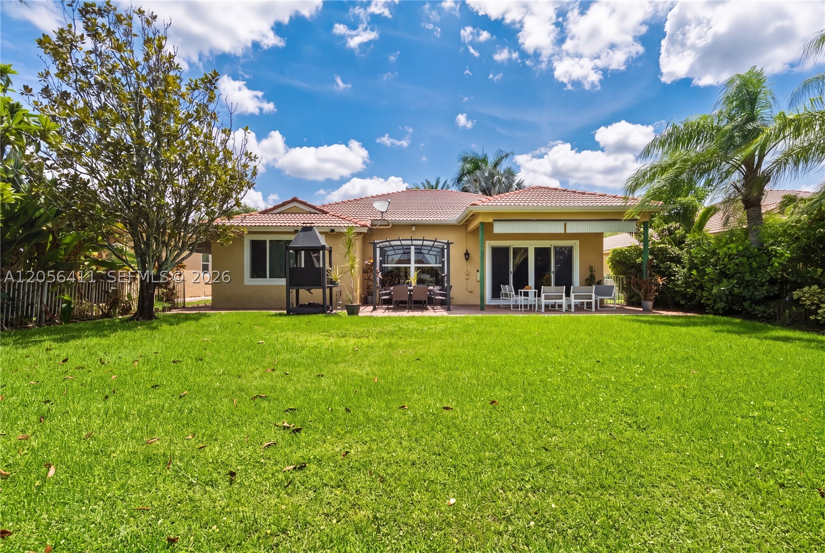 PEMBROKE FALLS - Residential