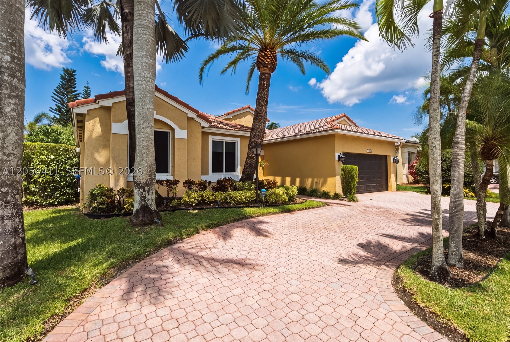 PEMBROKE FALLS - Residential