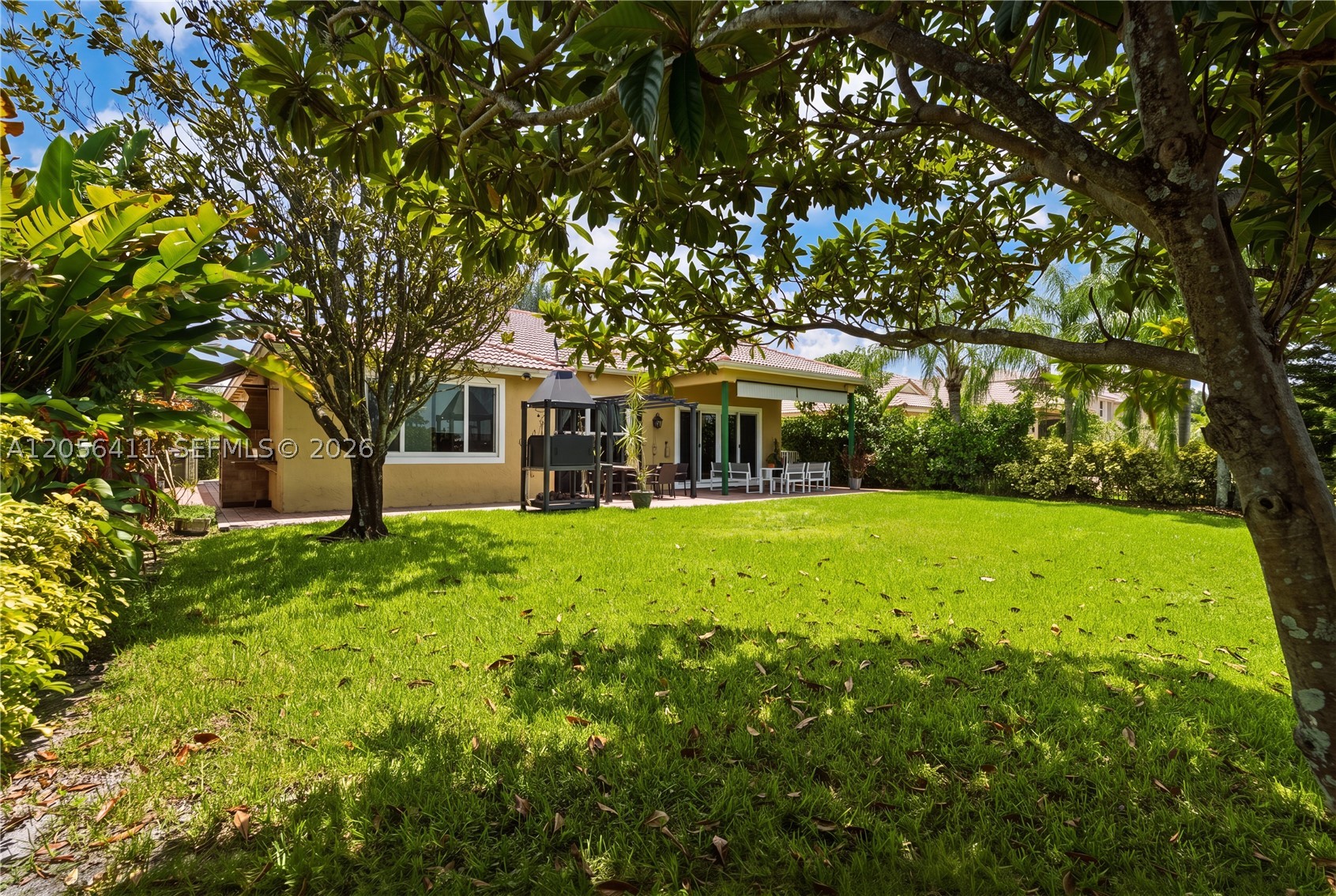 PEMBROKE FALLS - Residential
