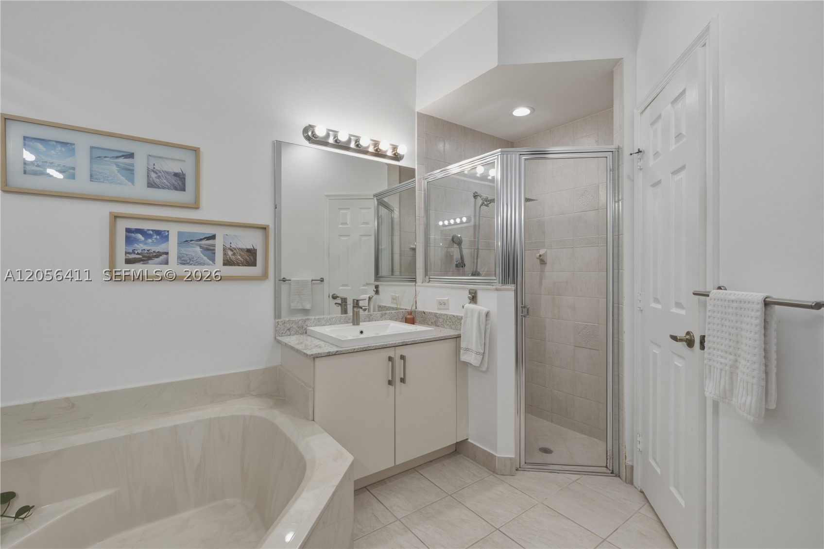 PEMBROKE FALLS - Residential