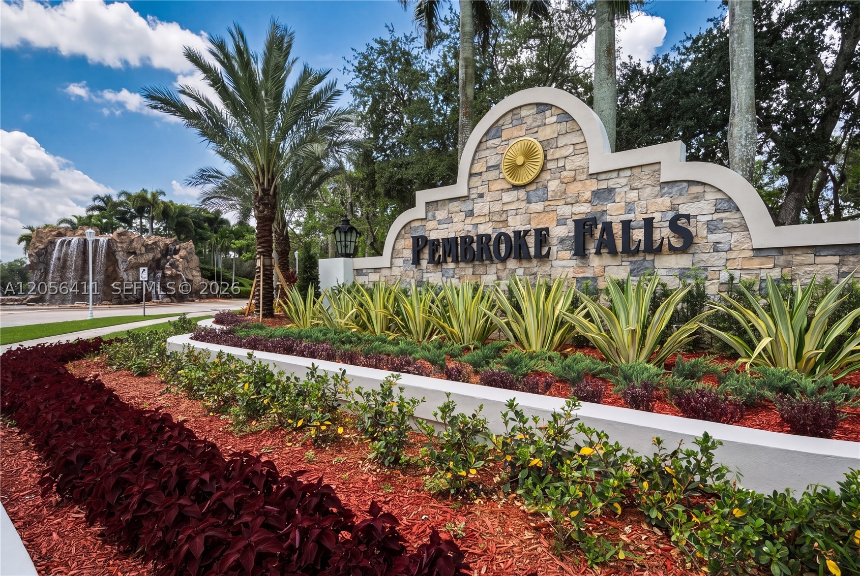PEMBROKE FALLS - Residential