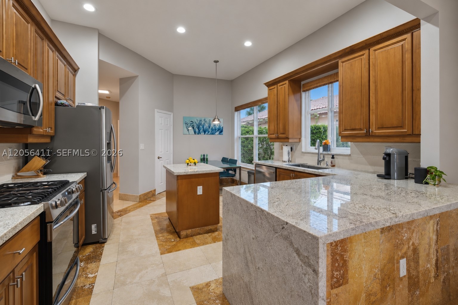 PEMBROKE FALLS - Residential