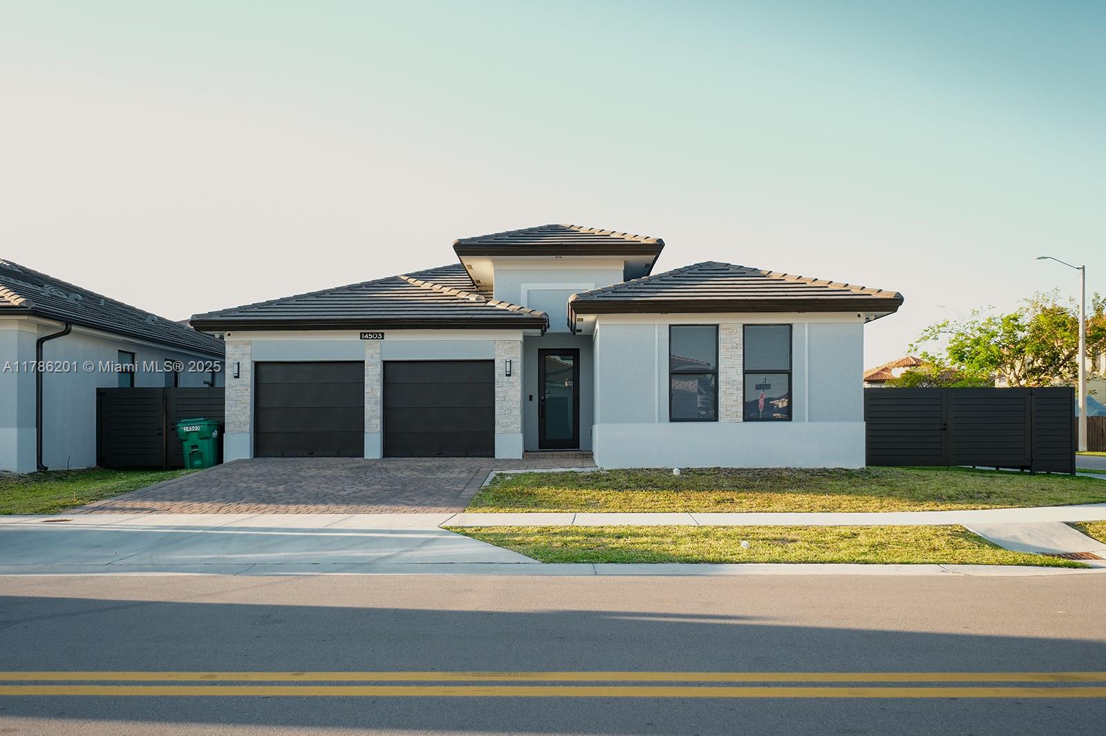 Beautiful Single Family House without HOA
House with 4 bedrooms, 3 Full Bathrooms and a half bathroom for guests
House well located.
The house sits on one the largest lots in the entire community and it is built on a corner offering a pleasant and private view.
The house features high ceilings providing a sense of freshness and an a refined view
The walls are smooth with no texture giving the home an immaculate and elegant appearance
Open concept that connects the living room, dining area and kitchen creating a very modern and pleasant atmosphere. Kitchen with elegant range hood and cooktop
Automatic zebra style blinds and elegant curtains that remain in the house, both of them motorized
Huge backyard ready for a terrace and pool.