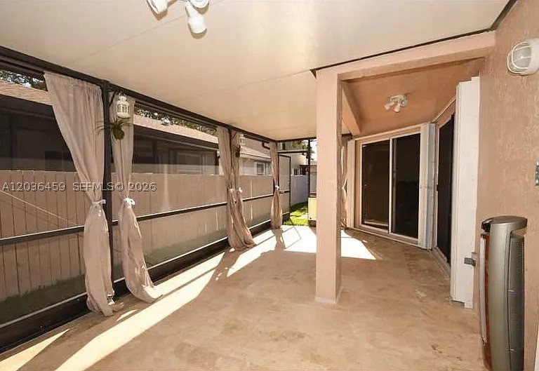 PEMBROKE LAKES SEC EIGHT - Residential Lease