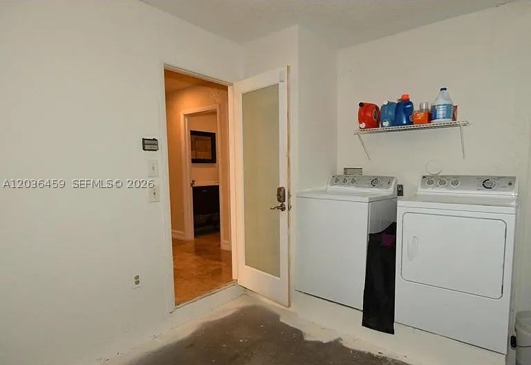 PEMBROKE LAKES SEC EIGHT - Residential Lease