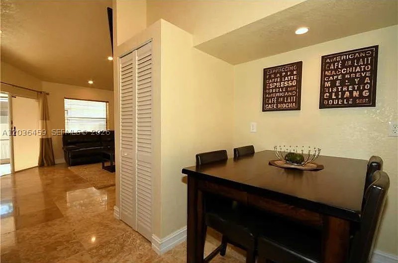 PEMBROKE LAKES SEC EIGHT - Residential Lease