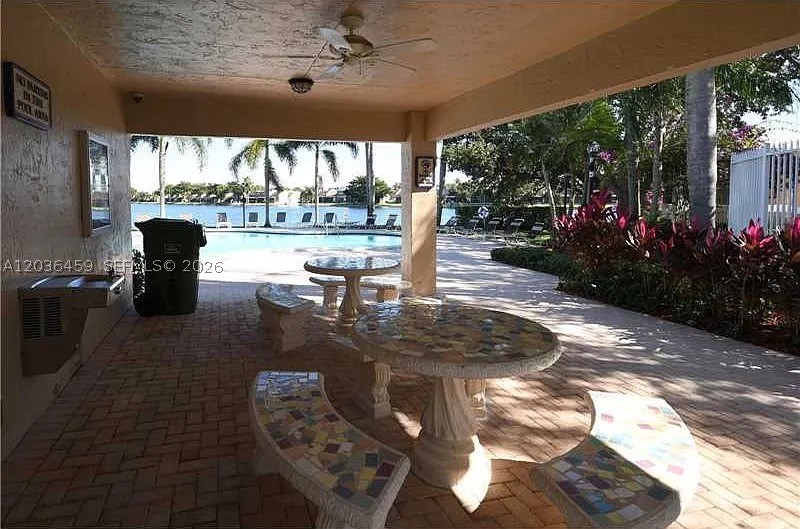 PEMBROKE LAKES SEC EIGHT - Residential Lease