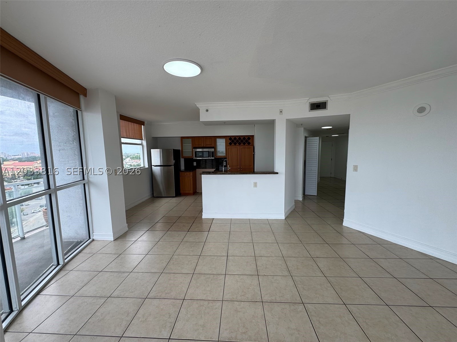 ALTOS DE MIAMI CONDO - Residential Lease