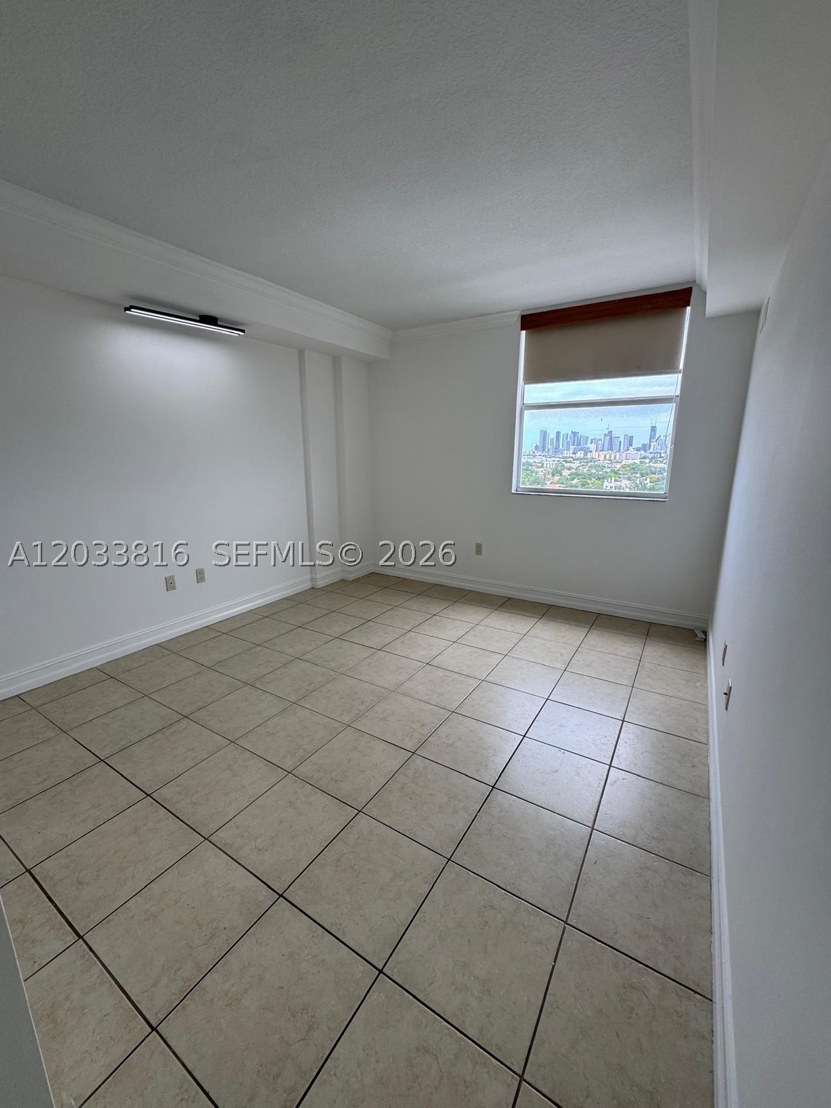 ALTOS DE MIAMI CONDO - Residential Lease