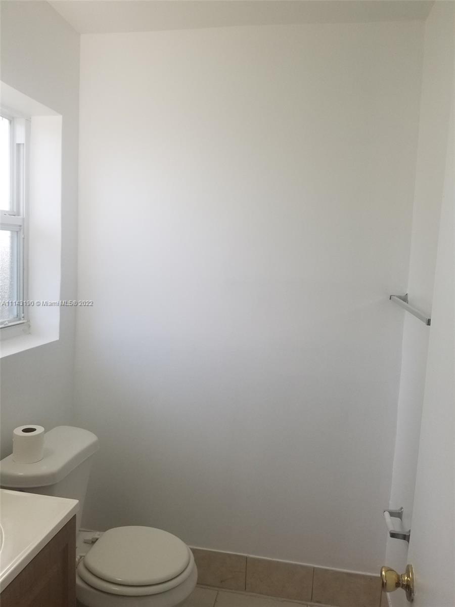 BREEZYWAY MANOR ADD - Residential Lease