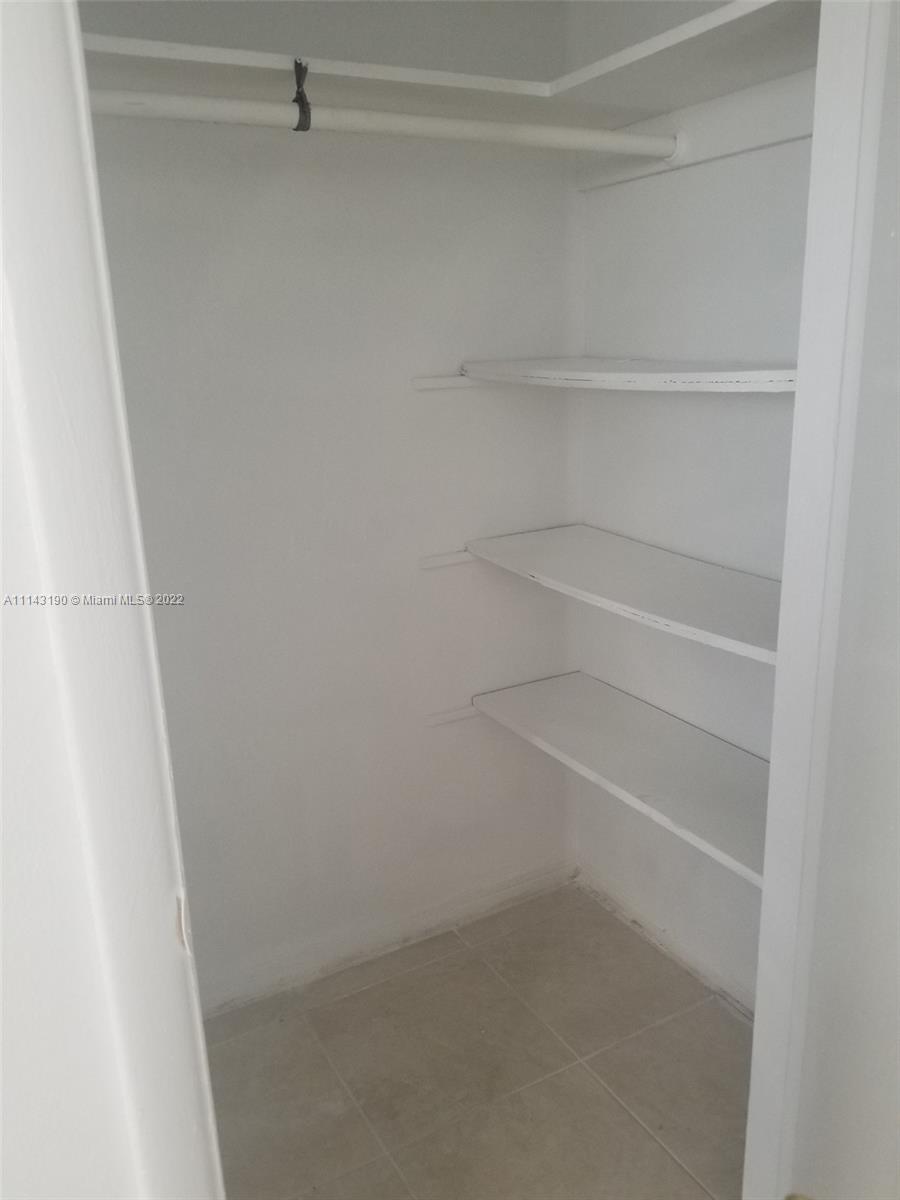 BREEZYWAY MANOR ADD - Residential Lease