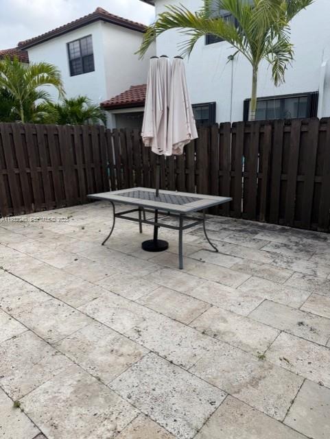 DORAL PALMS NORTH - Residential Lease