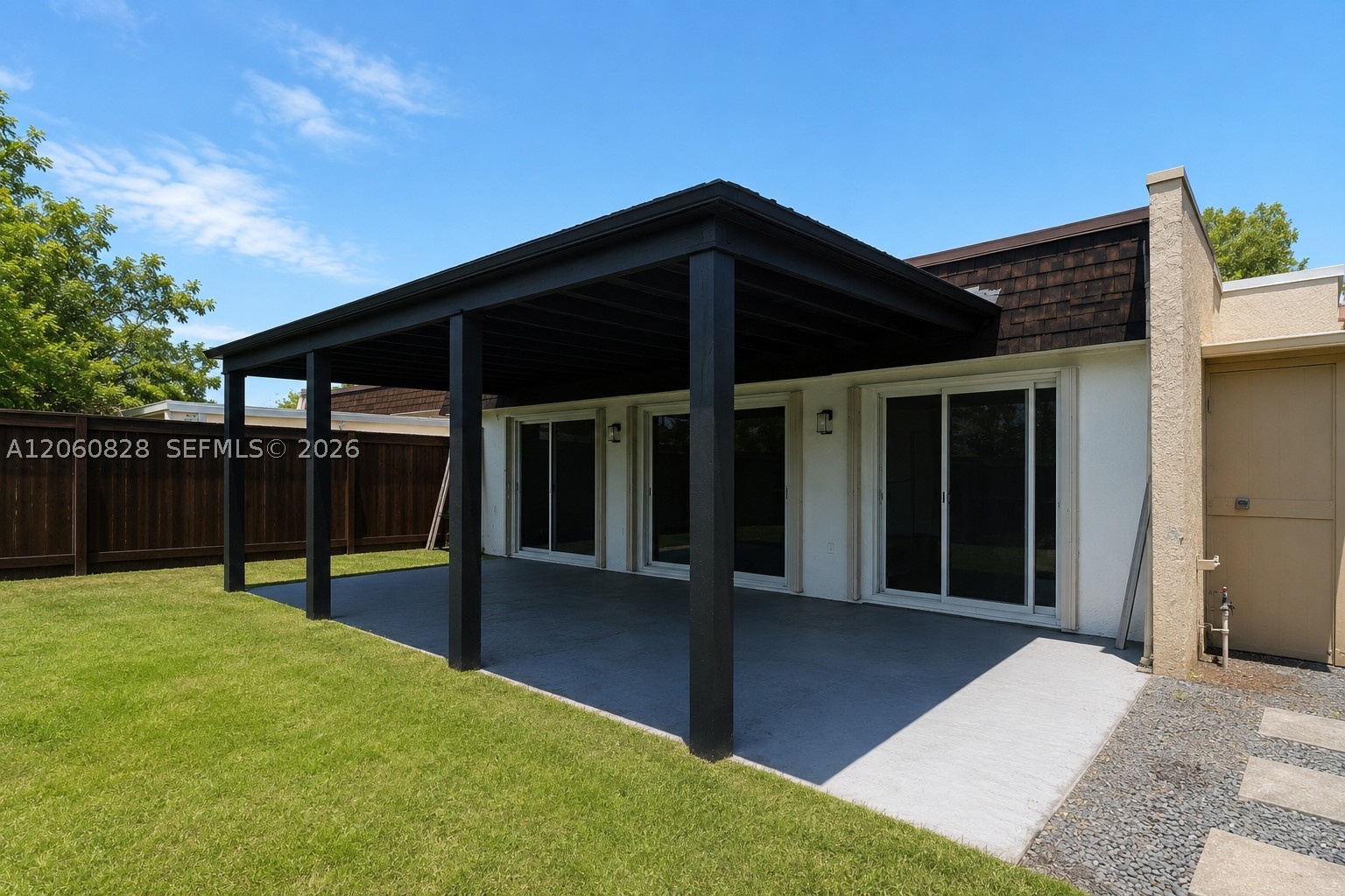 COUNTRY CLUB OF MIAMI FAI - Residential