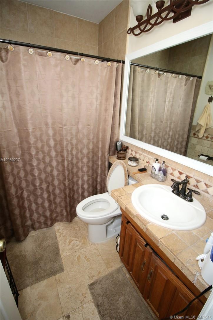 Boulevard Park 51-33 B - Residential