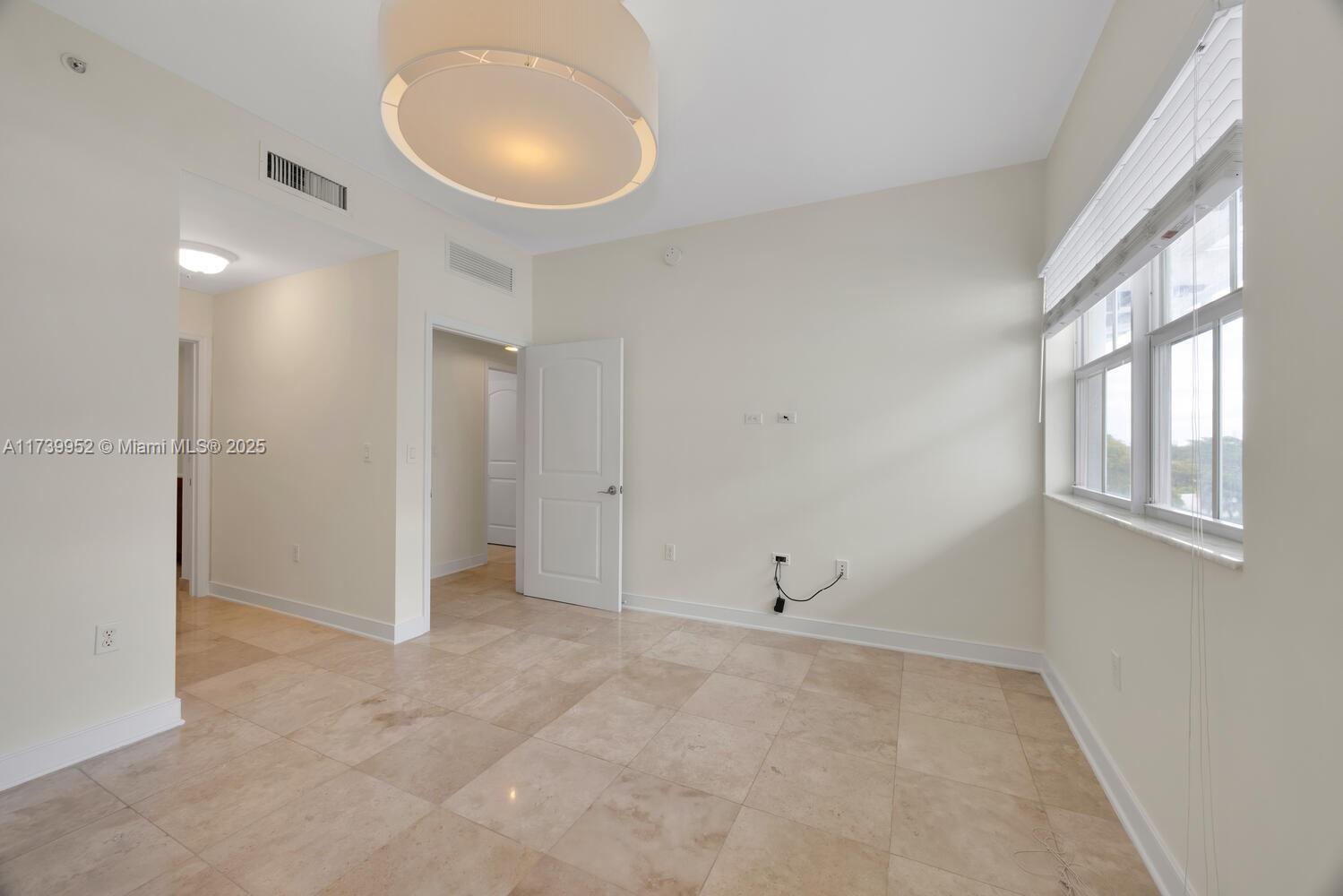 VILLA ALHAMBRA CONDO - Residential
