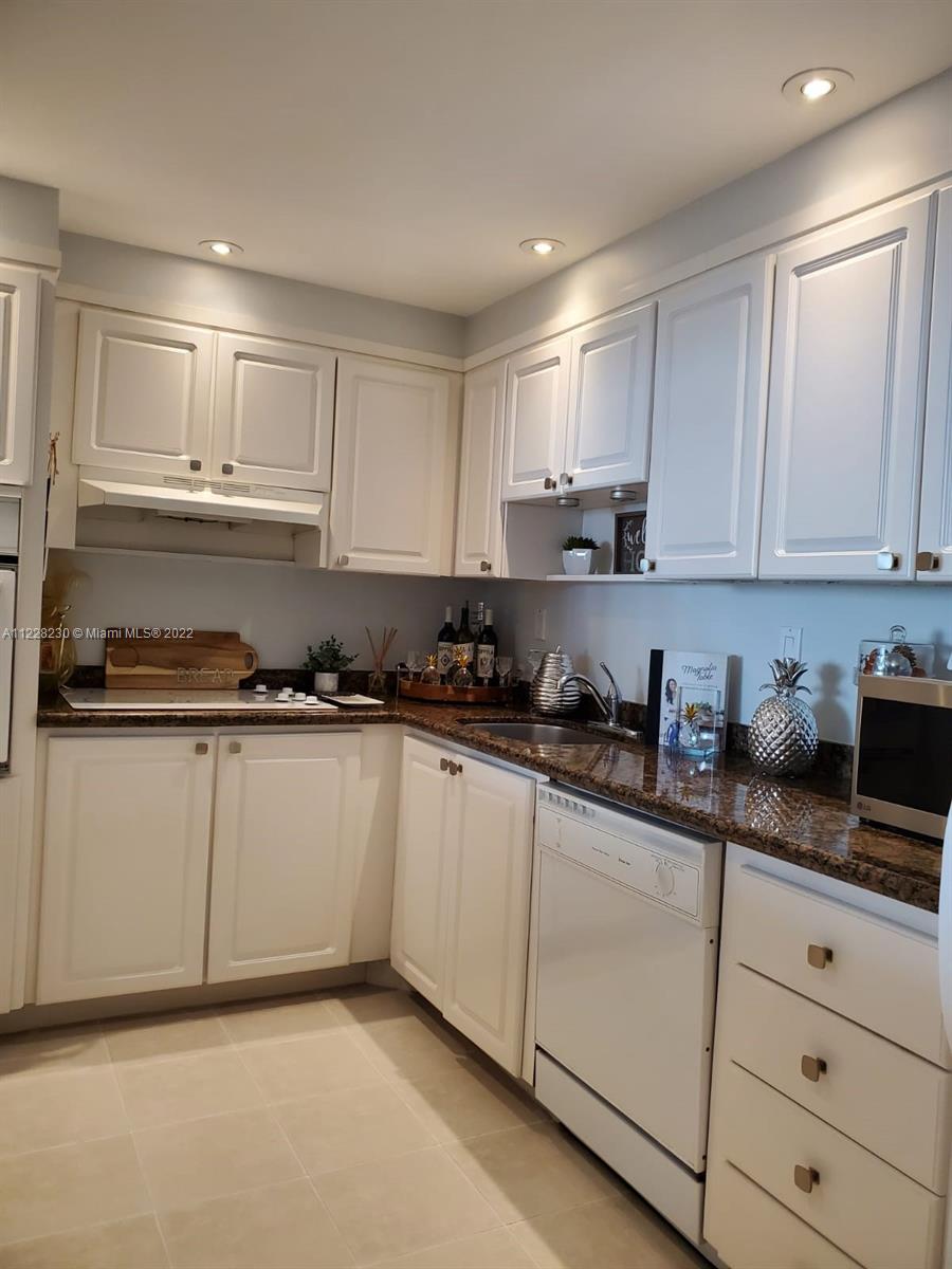 OCEANVIEW BUILDING B COND - Residential