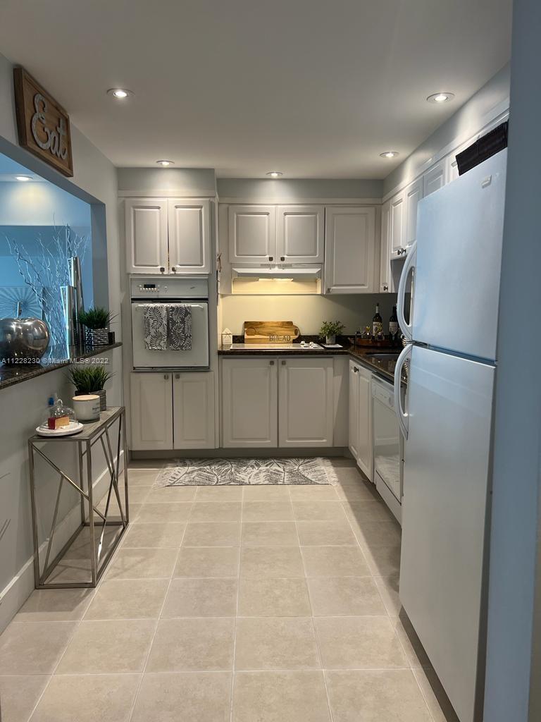 OCEANVIEW BUILDING B COND - Residential
