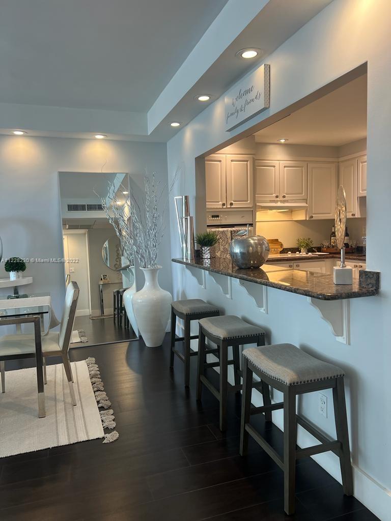 OCEANVIEW BUILDING B COND - Residential