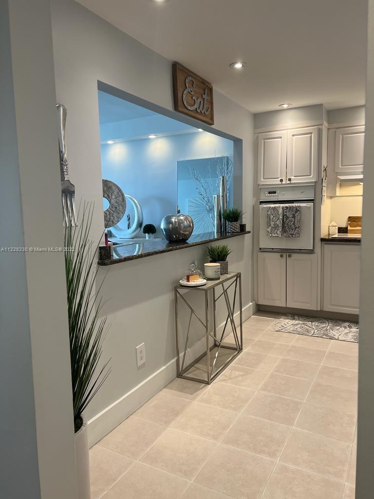 OCEANVIEW BUILDING B COND - Residential