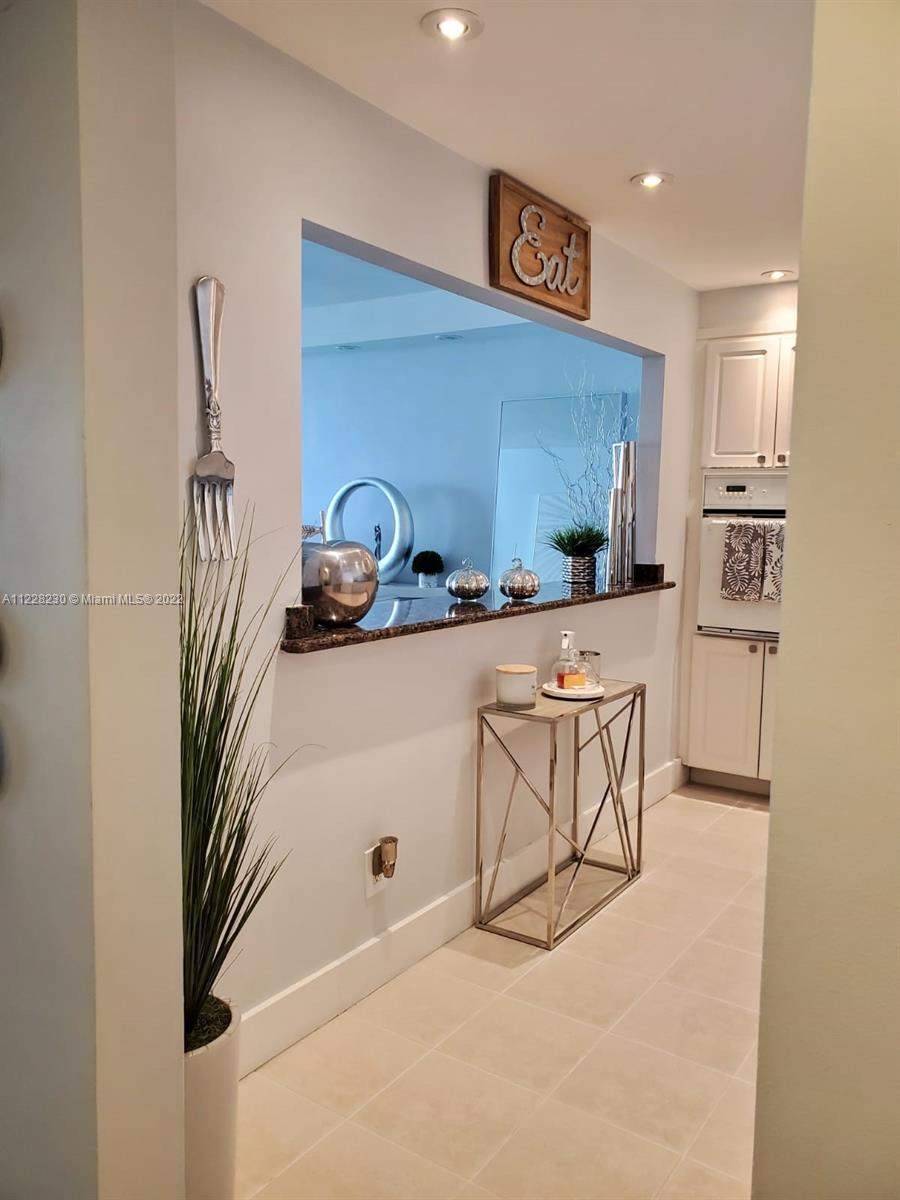 OCEANVIEW BUILDING B COND - Residential