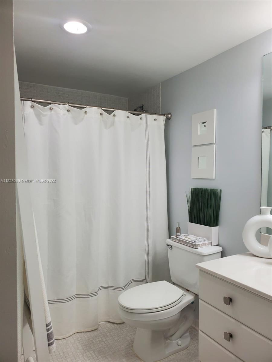 OCEANVIEW BUILDING B COND - Residential