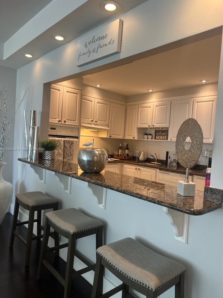 OCEANVIEW BUILDING B COND - Residential